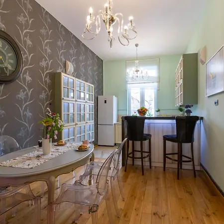 Indigo 2-bedroom In The Center Daire *